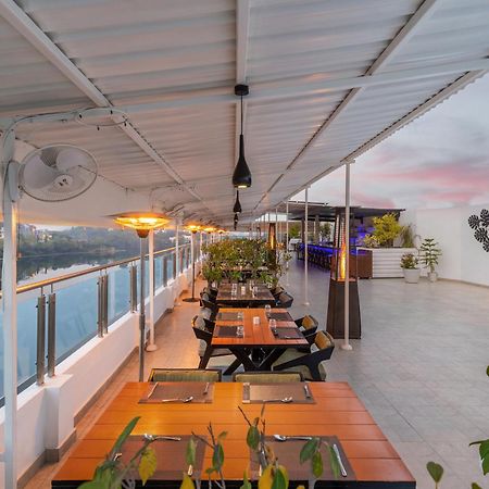 Rajdarshan - A Lake View Hotel In Ουνταϊπούρ Εξωτερικό φωτογραφία