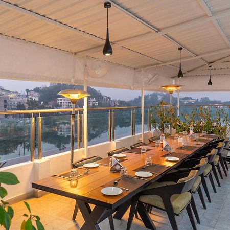 Rajdarshan - A Lake View Hotel In Ουνταϊπούρ Εξωτερικό φωτογραφία