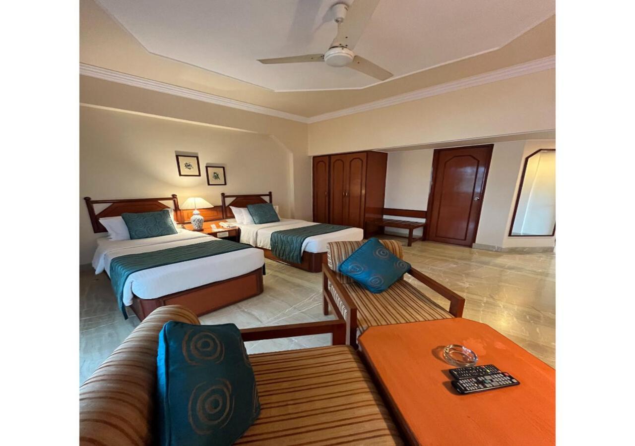 Rajdarshan - A Lake View Hotel In Ουνταϊπούρ Εξωτερικό φωτογραφία
